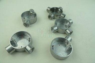 TOPELE 25 मिमी / 32 मिमी बीएस विद्युत कंडक्ट जस्ती एल्यूमीनियम सर्कुलर जंक्शन बॉक्स के लिए कंडक्ट फिटिंग