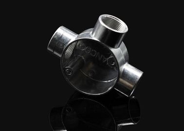 TOPELE 25MM गर्म डुबोया जस्ती एल्यूमीनियम नरम लोहे धातु के नलिका जंक्शन बॉक्स