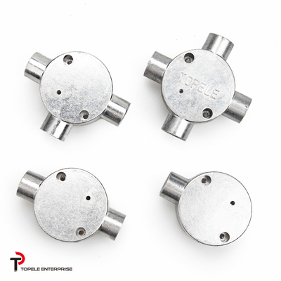 TOPELE 25MM गर्म डुबकी जस्ती एल्यूमीनियम जंक्शन बॉक्स/बीएस4568 मानकों के साथ धातु कंडक्ट बॉक्स/